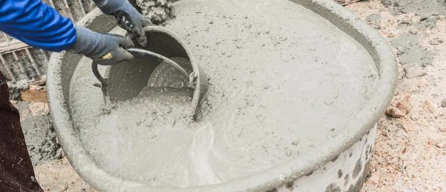 Jak zrobić beton B30: Kluczowe składniki i prosta instrukcja mieszania