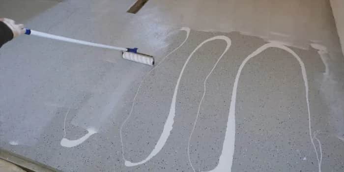 Najlepsza farba do betonu na zewnątrz wodoszczelna – klucz do trwałości!