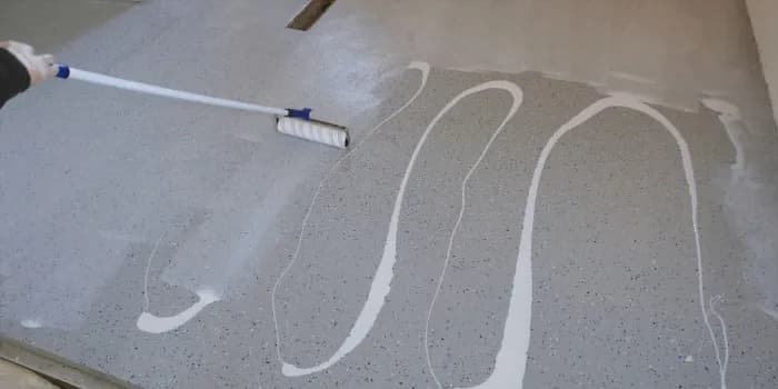 Najlepsza farba do betonu na zewnątrz wodoszczelna – klucz do trwałości!