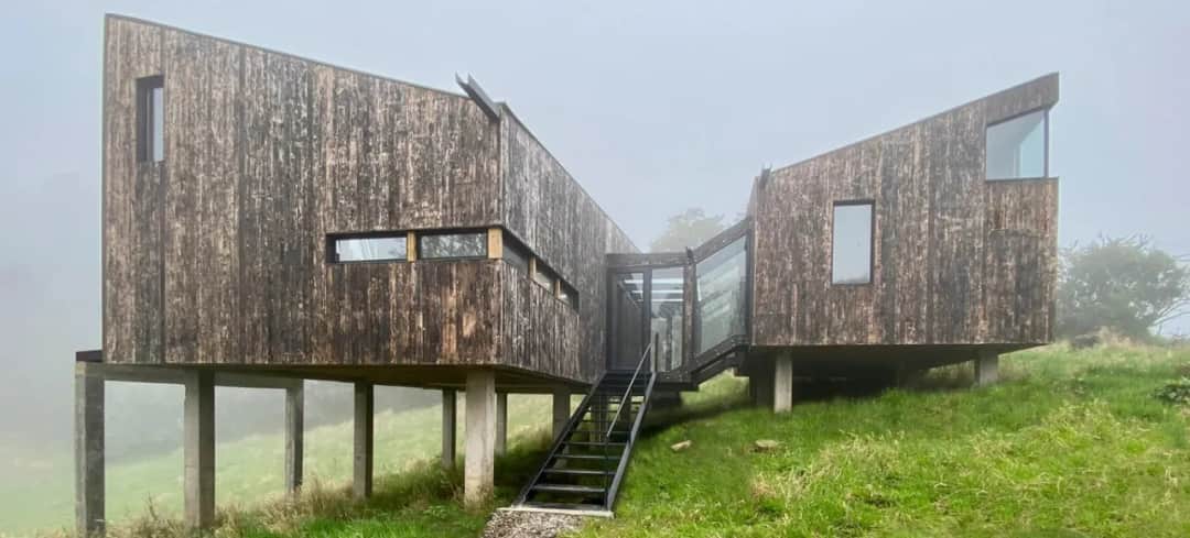 Dom na słupach betonowych: zalety, wyzwania i inspiracje