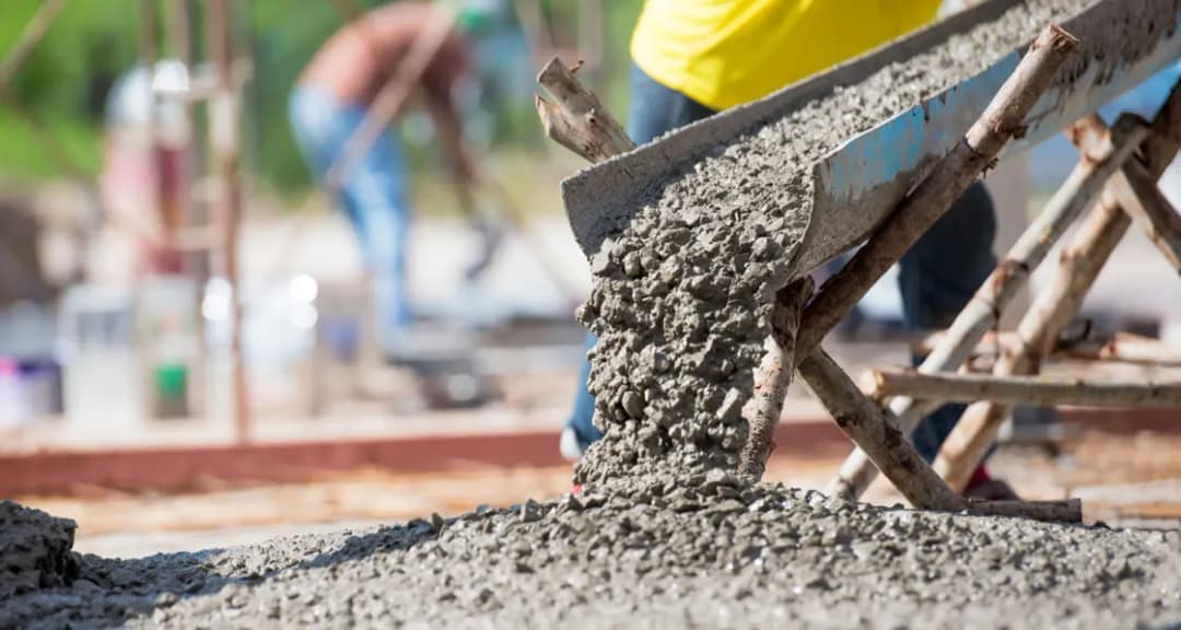 Ile betonu na fundamenty domu 100 m²? Obliczenia i porady krok po kroku Ile betonu na fundamenty domu 100 m²? Obliczenia i porady krok po kroku