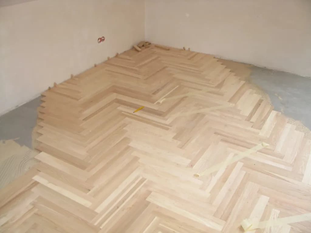 Jak układać parkiet: 5 najmodniejszych wzorów dla Twojego domu